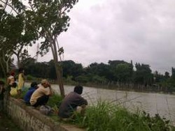 Hujan Deras, Warga Khawatir Situ Sasak Tinggi Kembali Merembes