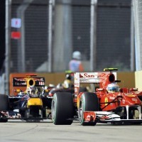 Main Aman, Vettel Puas di Posisi Dua