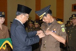 Hari Pertama Jabat Plt Jaksa Agung, Darmono Ucapkan Bismillah 