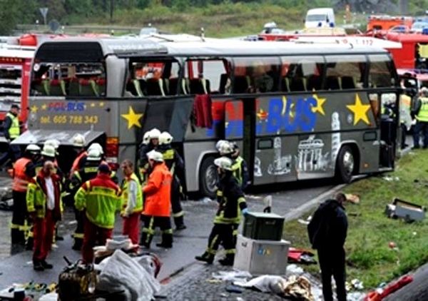 Bus Tabrak Pilar Jembatan, 12 Tewas