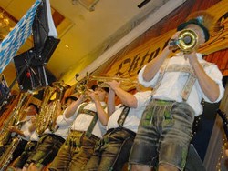 Kemeriahan Octoberfest di Jakarta!