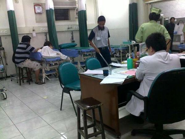 Insiden Bocah Kejepit Eskalator