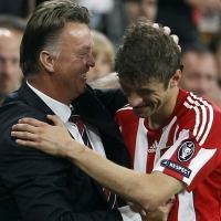 Bayern Perpanjang Kontrak Van Gaal