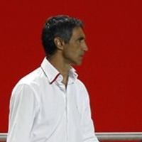 Pecat Alvarez, Sevilla Tunjuk Manzano