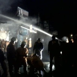 Pemukiman Padat Penduduk Terbakar, 24 Mobil Pemadam Dikerahkan