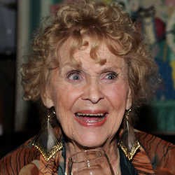 Bintang Titanic Meninggal Dalam Usia 100 Tahun