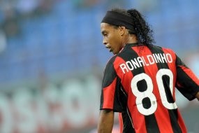 Dinho Mungkin Tak Main