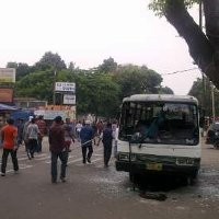 Cairkan Lalu Lintas di Jl Ampera, 3 Kopaja Dievakuasi