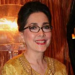 Widyawati Anggap Tuduhan Anaknya Berselingkuh Sebagai Cobaan