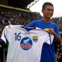 Seminggu Dilaunching, Jersey Persib Laris Diburu Pembeli