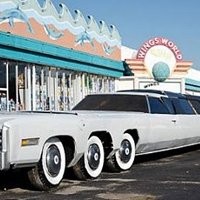 Mobil Terpanjang di Dunia, Ada Jacuzzi dan Helipad