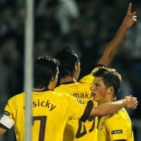 Arsenal Tekuk 10 Pemain Partizan