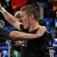 Dwi Gol Schweinsteiger Menangkan Bayern