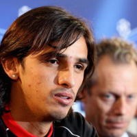 Dua Debutan Mencari Kemenangan