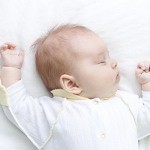 Bangunkan si Kecil untuk Menyusui