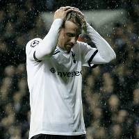 Hari yang Aneh buat Van Der Vaart