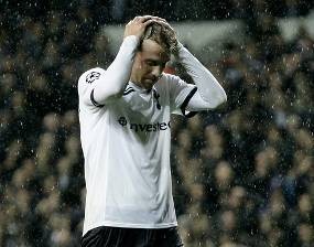 Hari yang Aneh buat Van Der Vaart