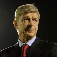 Sheringham: Wenger Cocok Latih Inggris