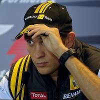 Renault Pertahankan Petrov?
