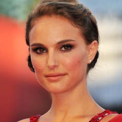 Natalie Portman Ingin Jadi Puteri Salju Yang Seksi