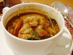 Ketagihan Pedas Segar Tom Yam a la Pat Thai