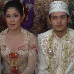 Ingin Cepat Punya Anak, Risty Tagor Bulan Madu Rahasia