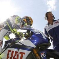 Rossi Senang di Depan Lagi