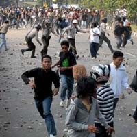 Kerusuhan Antar Komunitas Banyak Disulut Kepentingan Politik