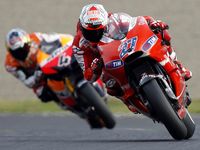 Stoner Juarai MotoGP Jepang