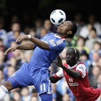 Chelsea Tundukkan Arsenal 2-0