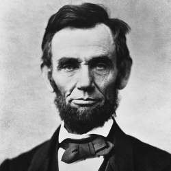 Awas, Abraham Lincoln Jadi Pemburu Vampire