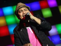 Tompi Hibur Pecinta Musik Jazz di Makassar
