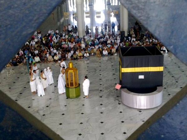 Calhaj Asal Surabaya Dilepas