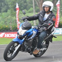 New MegaPro Gapai Puncak Bromo Tanpa Kehabisan Tenaga 