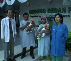 Kondisi Stabil, Rafa dan Rafi Keluar Dari ICU RSU Soetomo