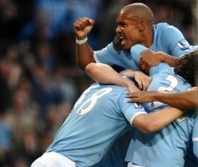 Essien Waspadai Sepak Terjang City
