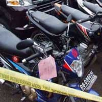 Pencuri Motor di Cikarang Tembak Warga 