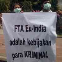 Puluhan Orang Tolak Perjanjian Perdagangan Bebas UE-India