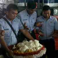 Berharap Tak Ada Kecelakaan, Masinis di Surabaya Gelar Doa Bersama