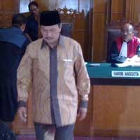 Sidang Perdana, Bupati Jember Didakwa Korupsi Senilai Rp 459 Juta