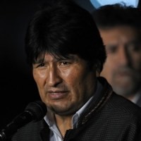 Presiden Bolivia Balas Tekel Lawan dengan Dengkul