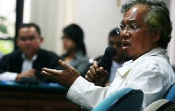 Panda Nababan dan Anggota DPR Terkait Korupsi Agar Dicopot 