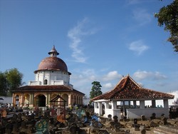 Ziarah ke Asta Tinggi