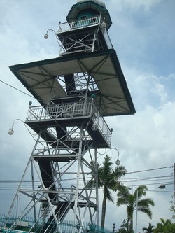 Bangunan Islam Bernuansa Jawa