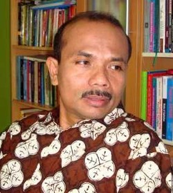 Prof Andrinof: Tarif Parkir Naik Tanpa Transportasi Massal Merupakan Perampasan 