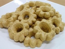 Bangkit, Kue Rempah dari Serang