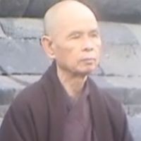 Maha Biksu Thay Taklukkan Puncak Borobudur 