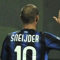 Sneijder Siap Perpanjang Kontrak