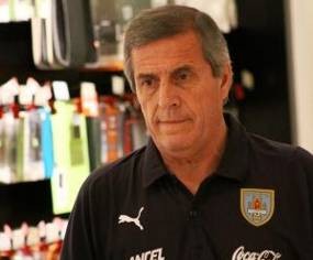 Tabarez Puas dengan Lapangan, Keluhkan Cuaca