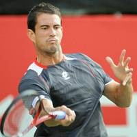 Garcia Lopez Tumbangkan Lopez